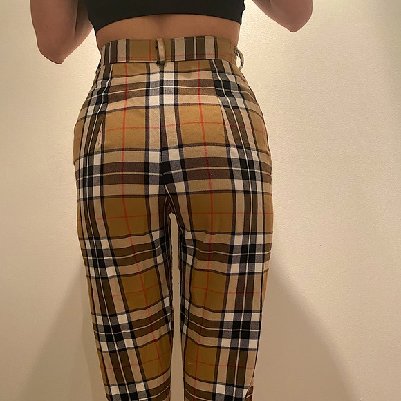 Editorial size SMALL - Picture 3 of 4